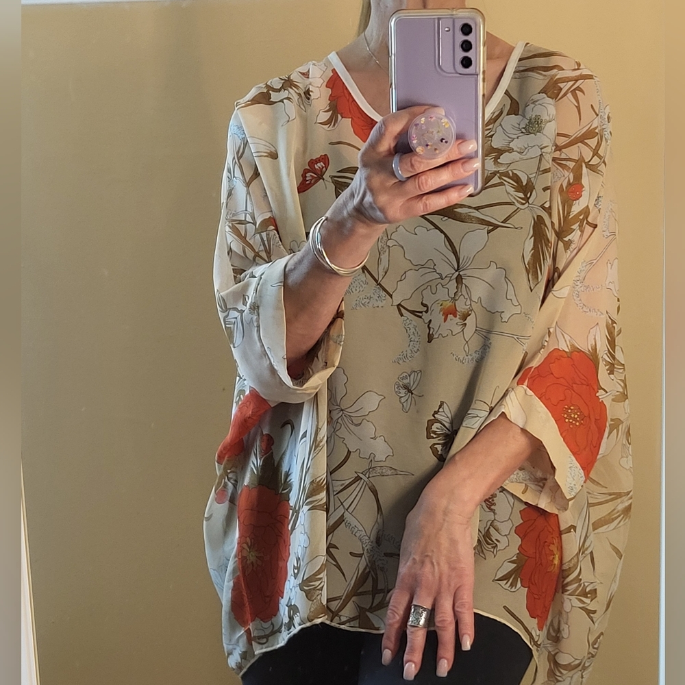 Ladies Floral sheer batwing top